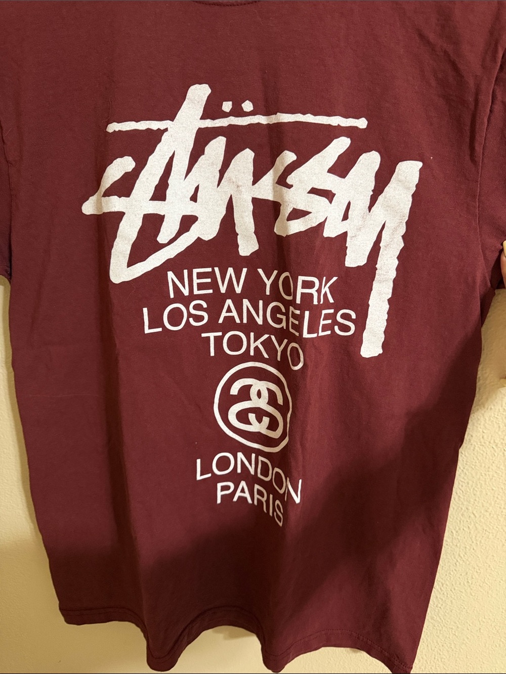 Stussy Men's Burgundy Short-Sleeve Logo Tee - Picture 2 of 5
